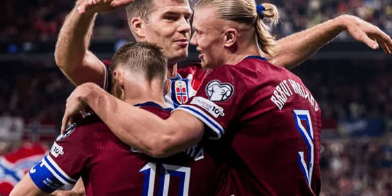 唏嘘！C罗力压本泽马成联赛最佳，欧冠梦碎，英媒：生涯已无遗憾？