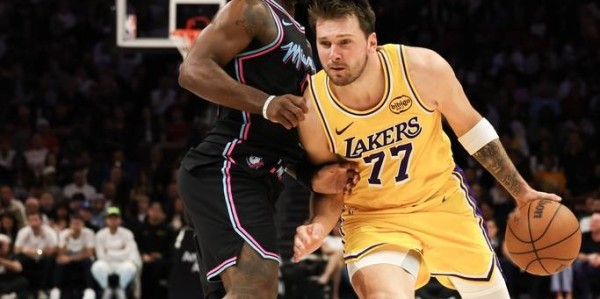 东契奇60分詹姆斯19+15+10 湖人逆转热火