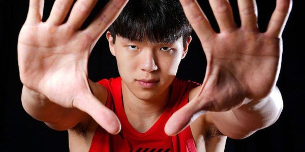 队记：杨瀚森能成为组织核心 管理层喜欢他的传球